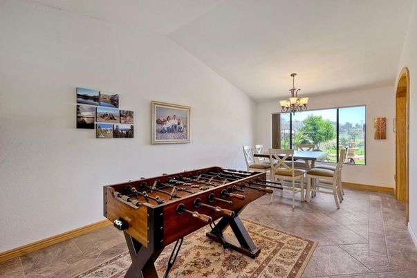Chandelier, Dining room, Game Room, Interior