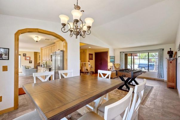 Chandelier, Dining room, Interior, Kitchen, Living room