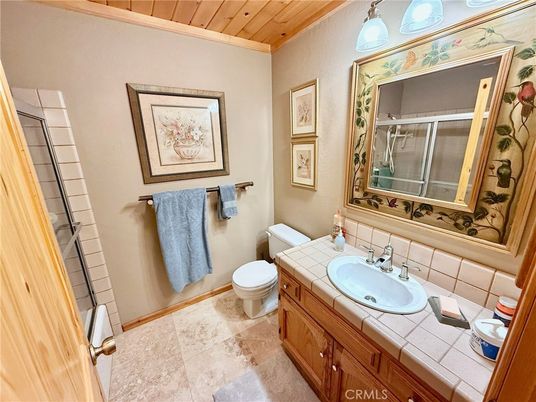 Bathroom, Interior, Tile Countertops
