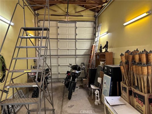 Garage, Interior