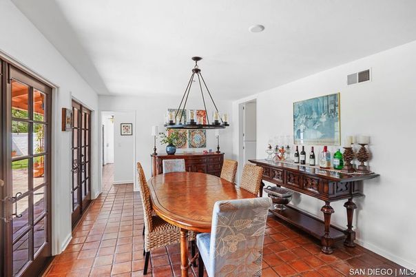 Dining room, Interior, Pendant Lights