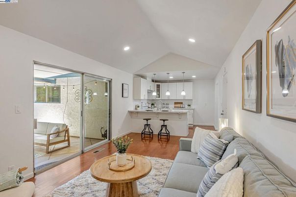 Interior, Kitchen, Living room, Pendant Lights, Recessed Lighting, Wood Texture Flooring