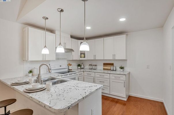 Interior, Kitchen, Pendant Lights, Recessed Lighting, Wood Texture Flooring