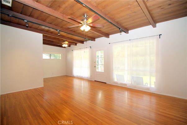 Empty room, Interior, Wooden Beams, Wooden Ceilings, Wood Texture Flooring