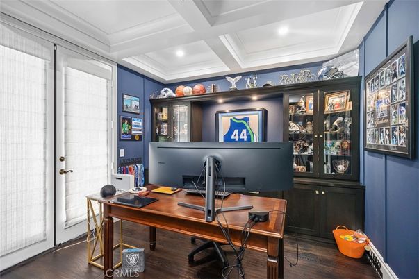 Home Office, Interior, Recessed Lighting, Wood Texture Flooring