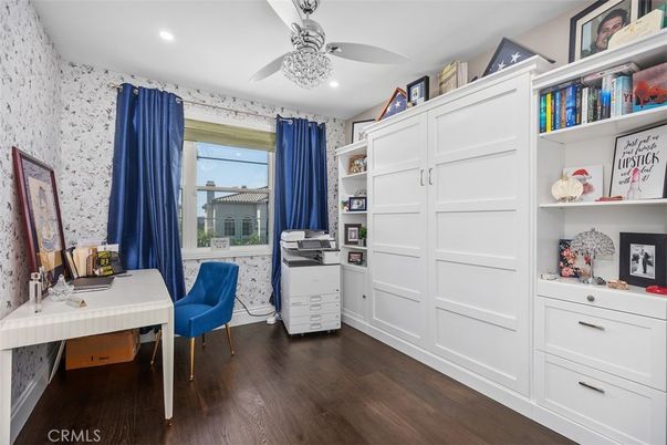 Home Office, Interior, Recessed Lighting, Wood Texture Flooring