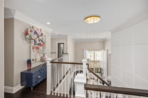 Interior, Pendant Lights, Recessed Lighting, Wood Texture Flooring