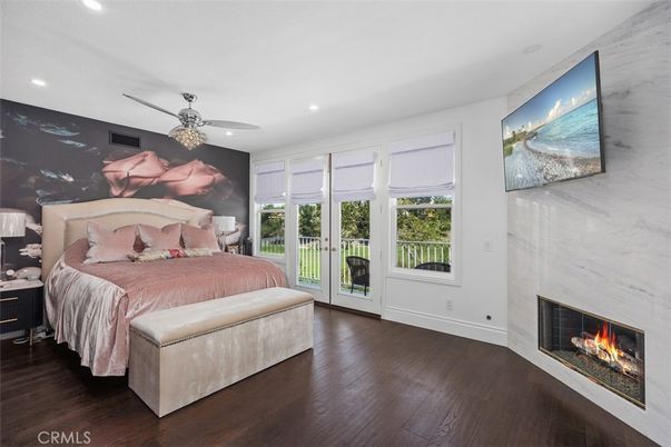 Bedroom, Fireplace, Interior, Recessed Lighting, Wood Texture Flooring