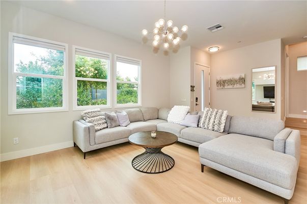Interior, Living room, Pendant Lights, Recessed Lighting, Wood Texture Flooring