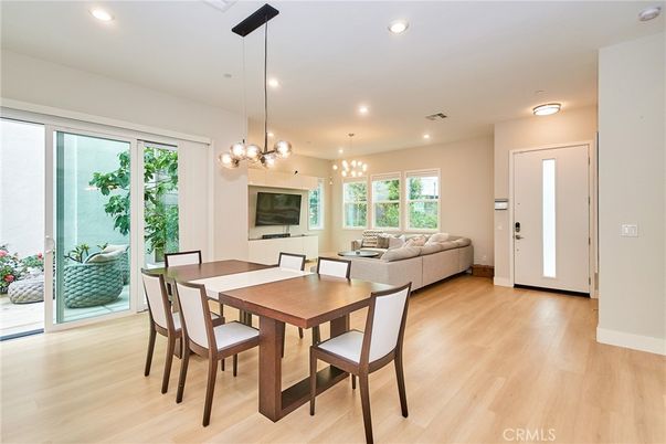 Dining room, Interior, Living room, Pendant Lights, Recessed Lighting, Wood Texture Flooring