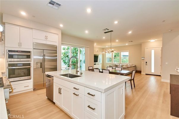 Interior, Kitchen, Living room, Pendant Lights, Recessed Lighting, Stainless Steel Appliances, Wood Texture Flooring