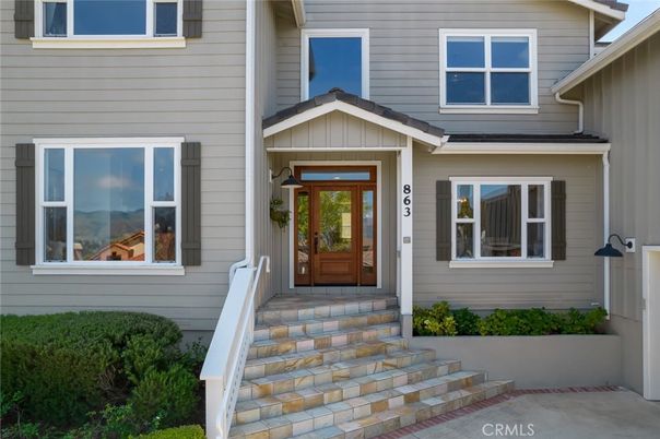 Exterior, Facade, None