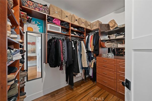 Interior, Walk-in Closets, Wood Texture Flooring