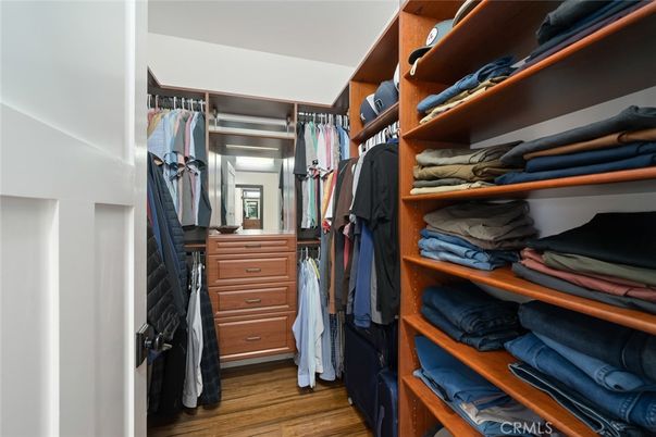 Interior, Walk-in Closets, Wood Texture Flooring