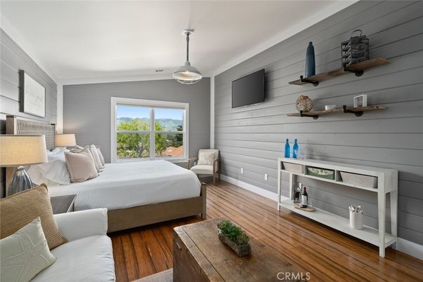 Bedroom, Interior, Pendant Lights, Wood Texture Flooring