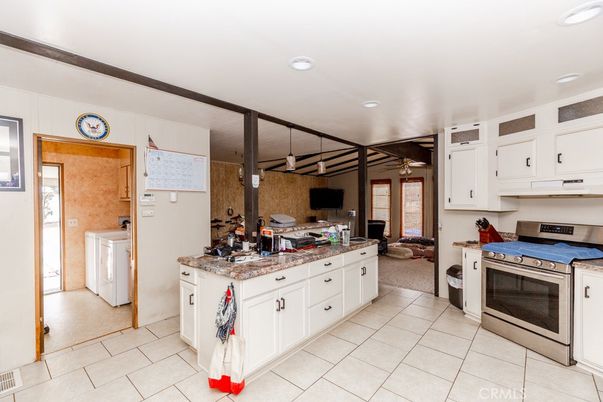 Interior, Kitchen, Recessed Lighting, Washer