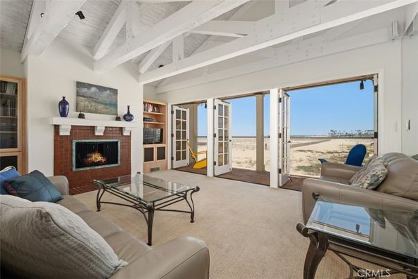 Fireplace, Interior, Living room