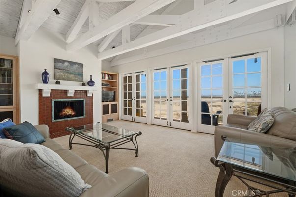 Fireplace, Interior, Living room