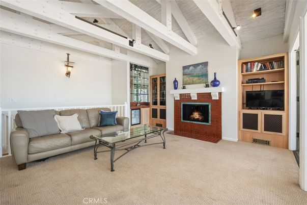Fireplace, Interior, Living room