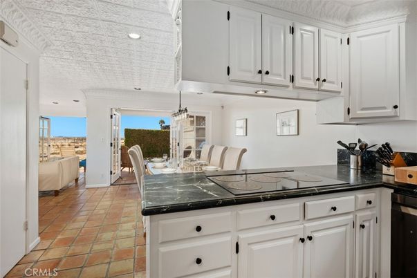 Chandelier, Dining room, Interior, Kitchen, Recessed Lighting