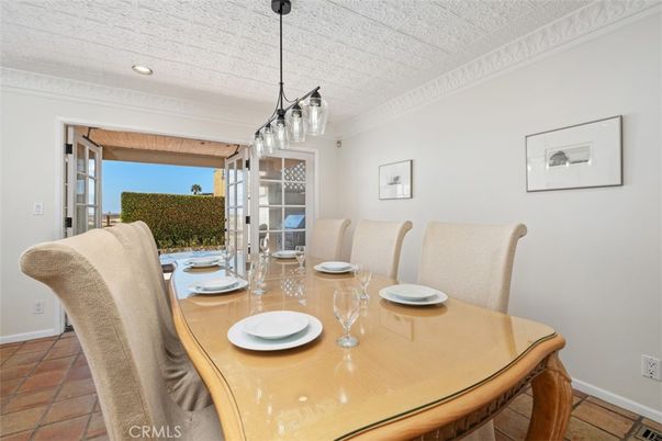 Dining room, Interior, Pendant Lights, Recessed Lighting