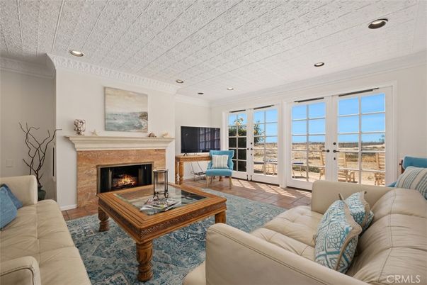 Fireplace, Interior, Living room, Recessed Lighting