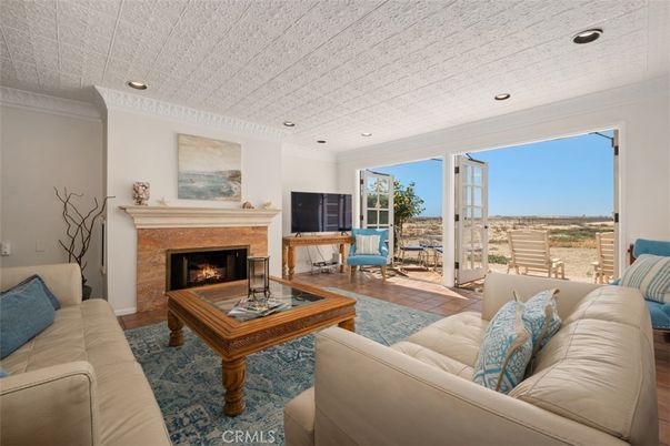 Fireplace, Interior, Living room, Recessed Lighting