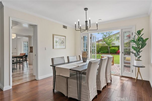 Chandelier, Dining room, Interior, Pendant Lights, Wood Texture Flooring
