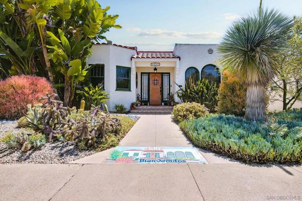 Exterior, Facade, Spanish Mediterranean