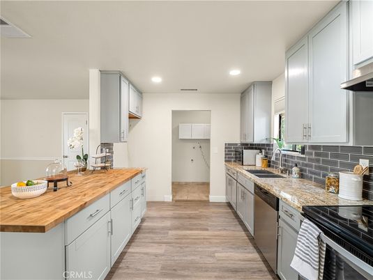 Interior, Kitchen, Recessed Lighting, Wood Texture Flooring