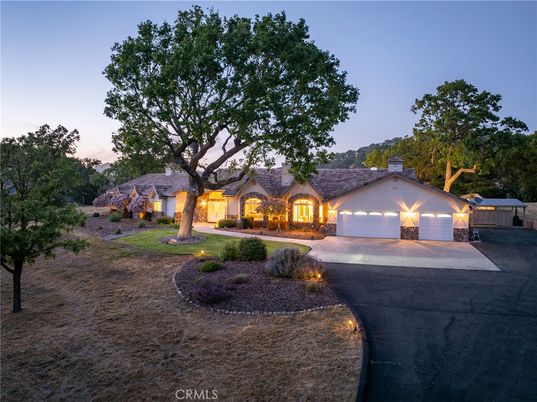 Backyard, Detached Garage, Exterior