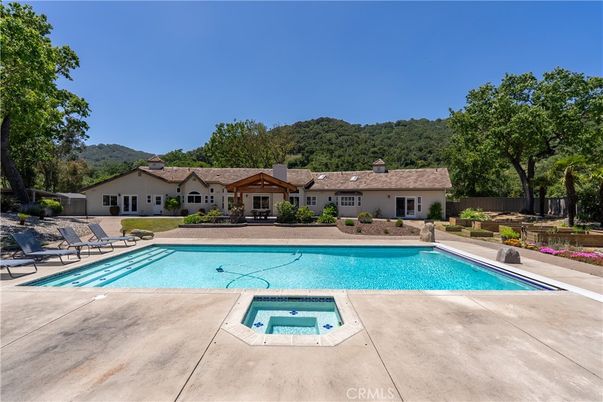 Exterior, Pool