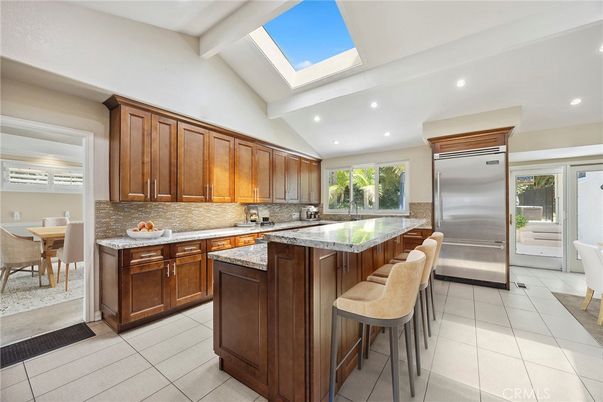 Dining room, Interior, Kitchen, Recessed Lighting, Stainless Steel Appliances