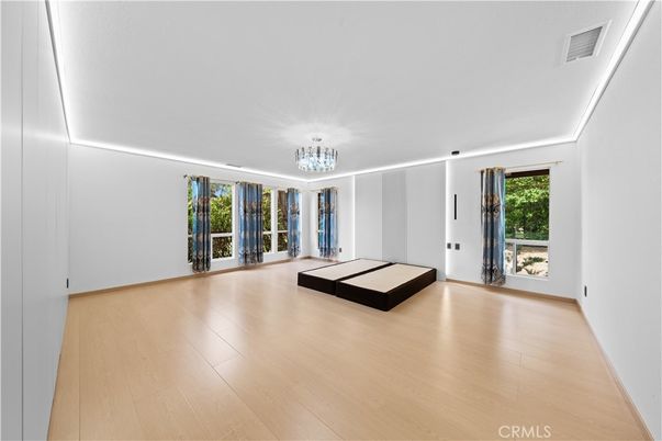 Chandelier, Empty room, Interior, Wood Texture Flooring