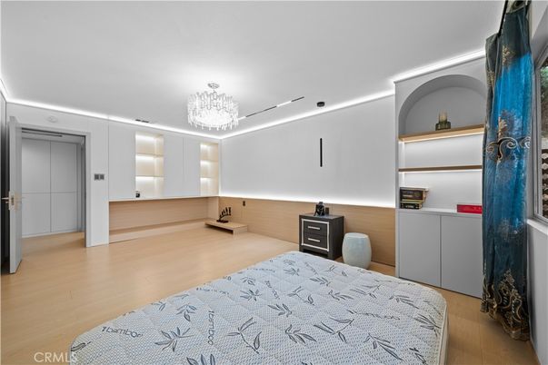 Chandelier, Interior, Recessed Lighting, Wood Texture Flooring
