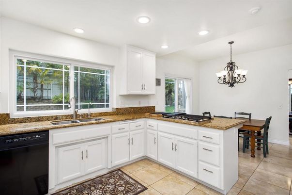 Chandelier, Dining room, Interior, Kitchen, Recessed Lighting