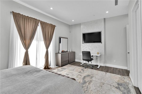 Bedroom, Home Office, Interior, Recessed Lighting, Wood Texture Flooring