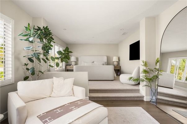 Bedroom, Interior, Living room, Recessed Lighting, Wood Texture Flooring