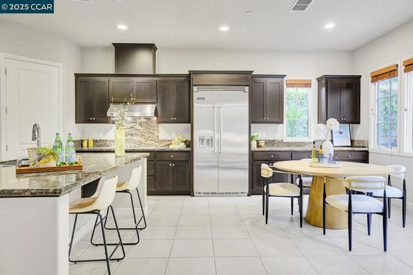 Dining room, Interior, Kitchen, Recessed Lighting, Stainless Steel Appliances