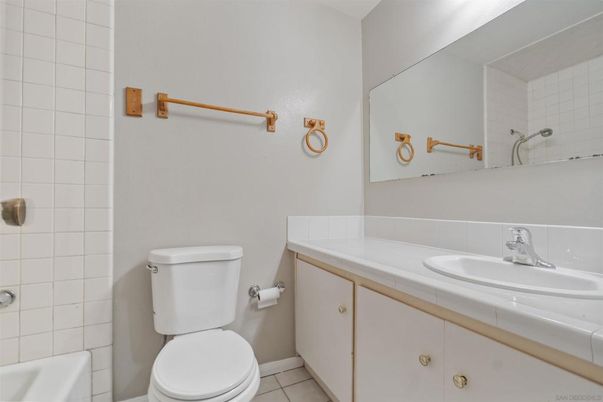 Bathroom, Interior, Tile Countertops