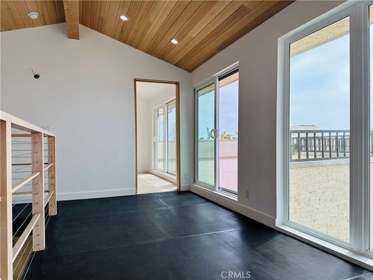 Empty room, Interior, Recessed Lighting, Wooden Beams, Wooden Ceilings