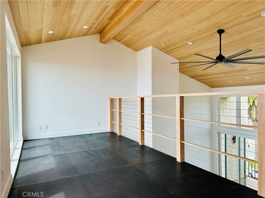 Empty room, Interior, Recessed Lighting, Wooden Beams, Wooden Ceilings
