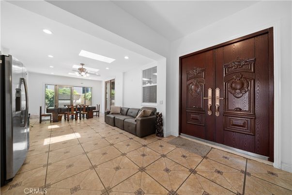 Dining room, Interior, Recessed Lighting