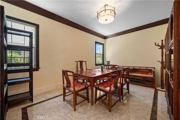 Dining room, Interior