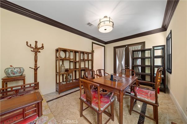 Dining room, Interior