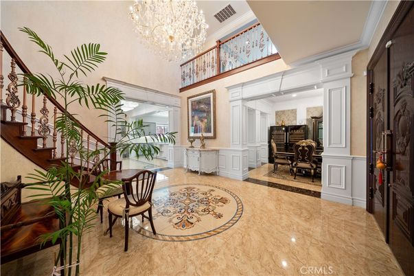 Chandelier, Interior, Piano