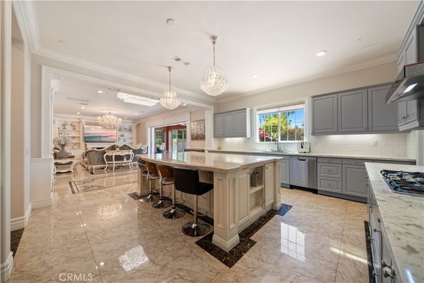 Chandelier, Dining room, Interior, Kitchen, Recessed Lighting, Stainless Steel Appliances