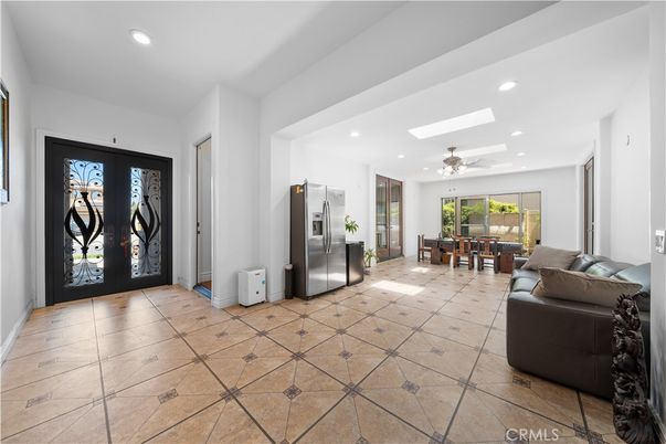 Dining room, Interior, Recessed Lighting