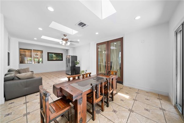 Dining room, Interior, Recessed Lighting