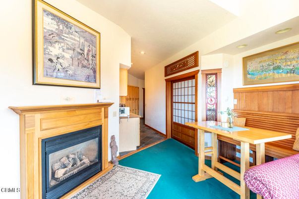 Fireplace, Interior, Recessed Lighting